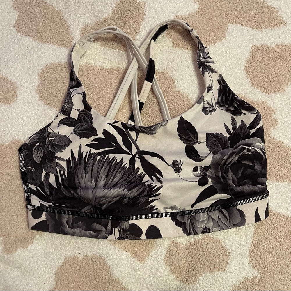 Lululemon sports bra